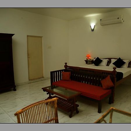 Hotel Le Capucin Puducherry Exterior foto